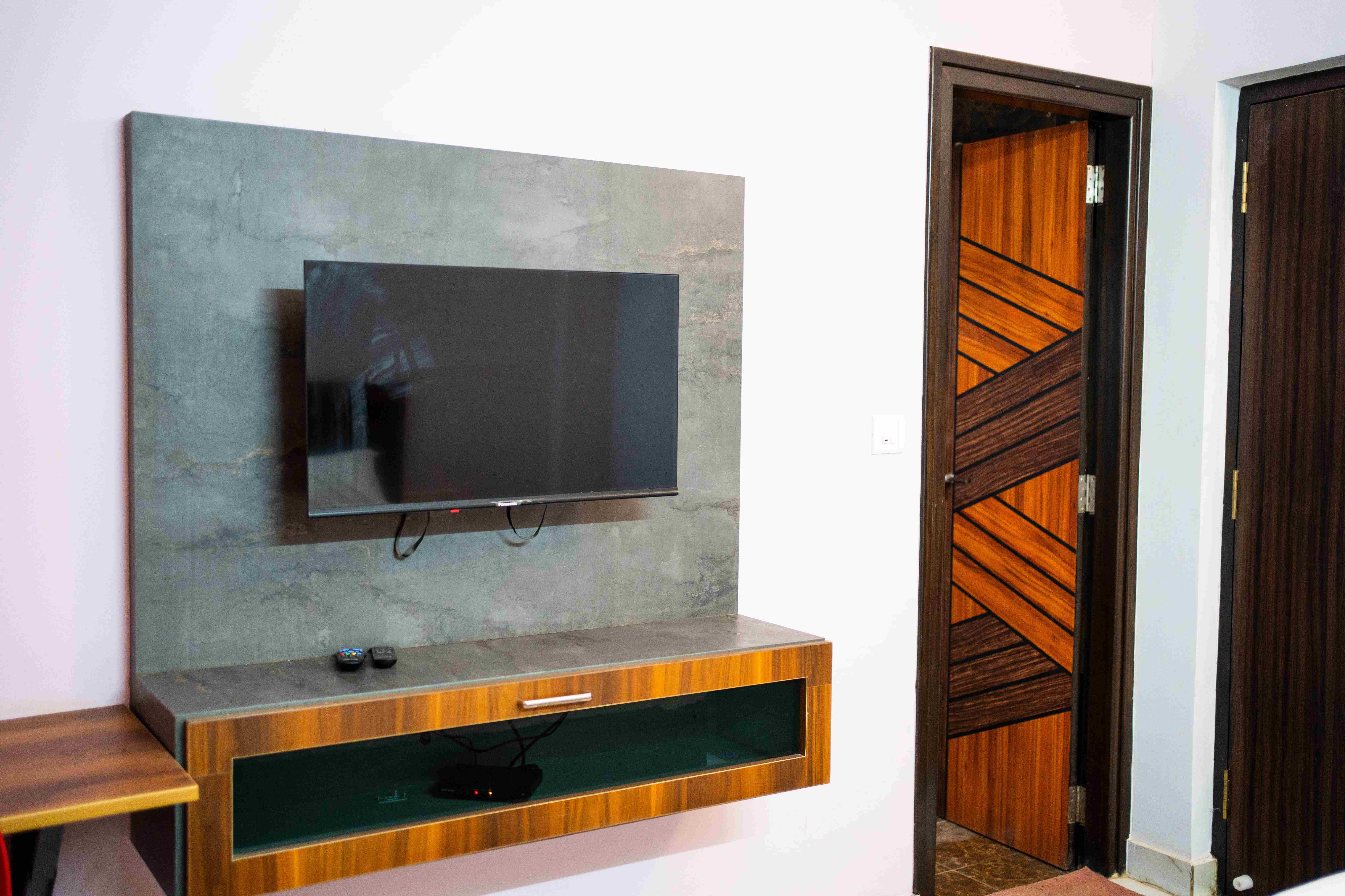 restobar  AC room Non AC room twin room family-friendly bar  cheap and clean hotel rooms